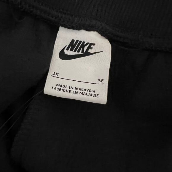 New Nike Standard Fit High-Rise Crop Length Short Black Fleece Sz 3X - Picture 5 of 8